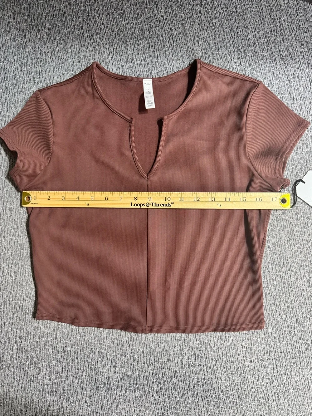 Alo Savvy Short Sleeve Rib Crop Top